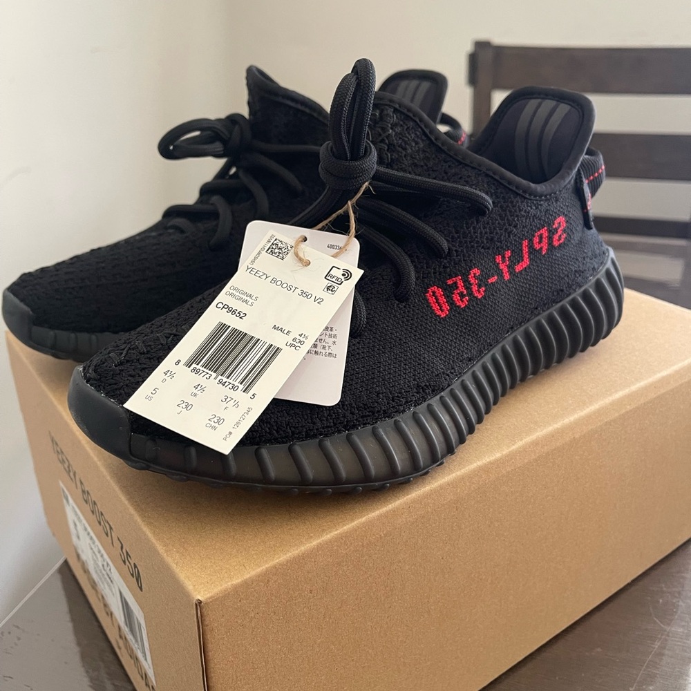 Brand new Adidas Yeezy Boost 350 V2 Bred Size 5